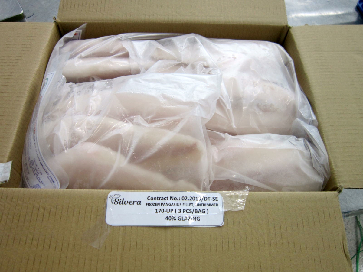 Products In Transparent Bags With Riders Inside A Carton Products In Transparent Bags With Riders Inside A Carton